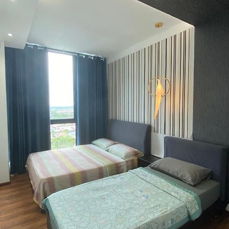8Pax Cozy Home Stay Jazz Suites 1 Vivacity Kuching Sarawak 3Br エクステリア 写真